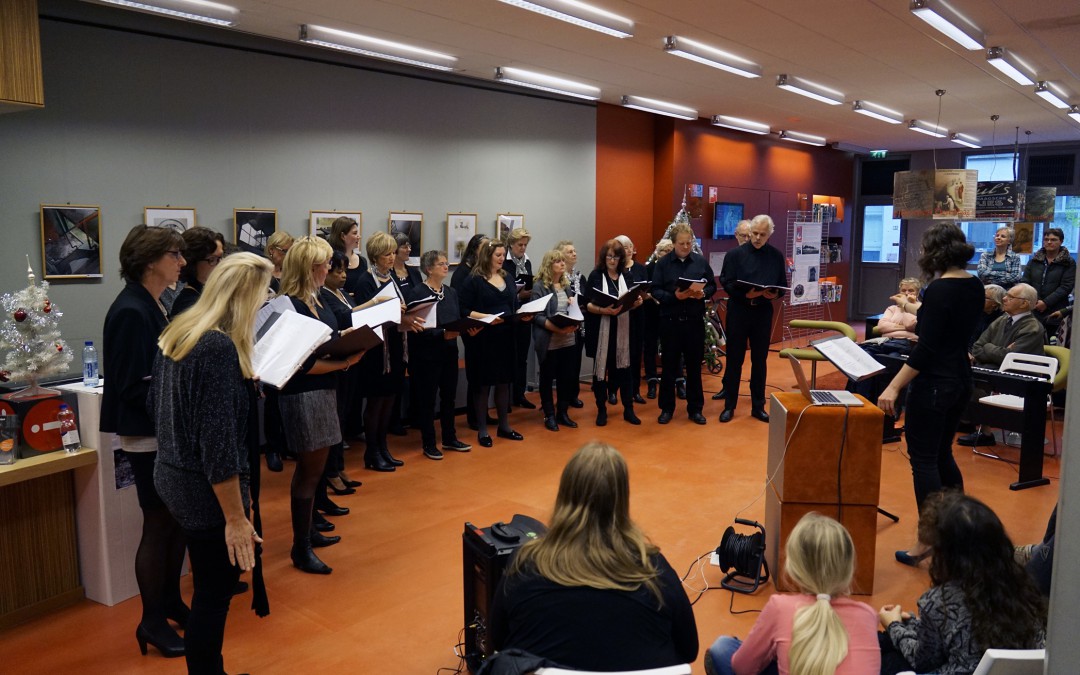 Prachtig optreden Sing2Enjoy in bibliotheek Ypenburg